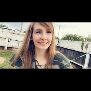 Meet your Posher, Ashley